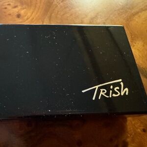 Trish McEvoy Even Skin Dual Powder Foundation Shade 2